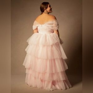 Brand New Eloquii bridal gown pink tulle